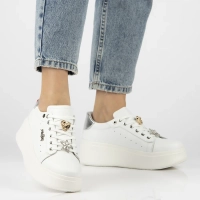 Bílé kožené sneakersy Filippo DP6790/25 WH