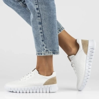 Bílé kožené sneakersy Filippo DP6035/24 WH