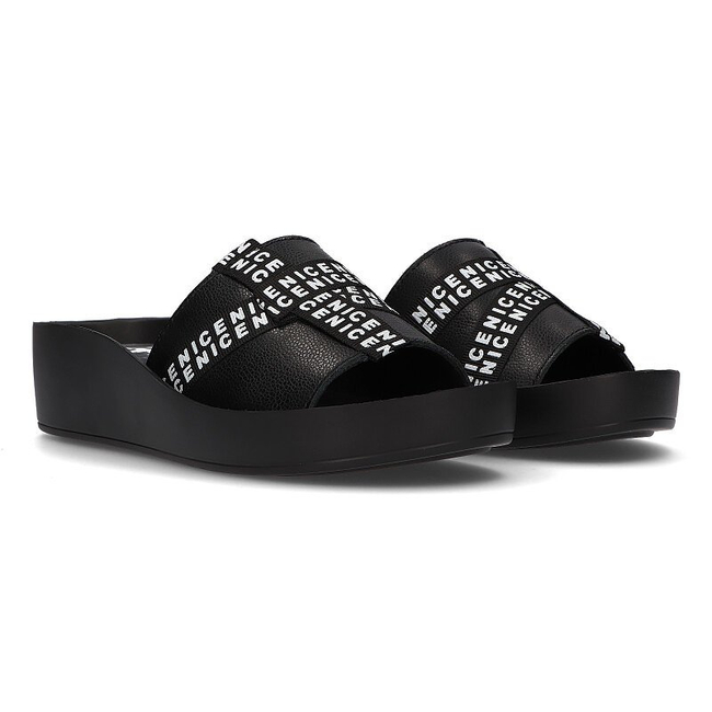 Černé kožené pantofle Filippo DK2061/21 BK