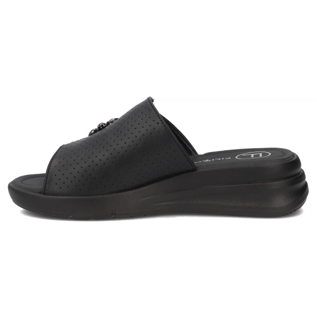 Černé kožené pantofle Filippo DK7644/26 BK