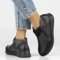 Černé kožené sneakersy Rieker N1452-00