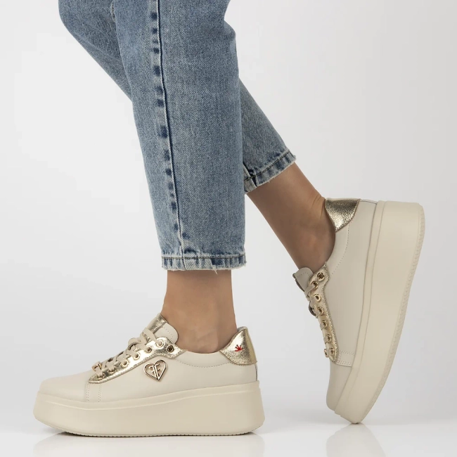 Béžové kožené sneakersy Filippo DP6792/25 BE