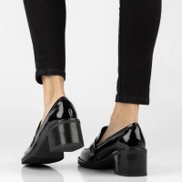 Černé kožené polobotky na podpatku Filippo DP8245/26 BK