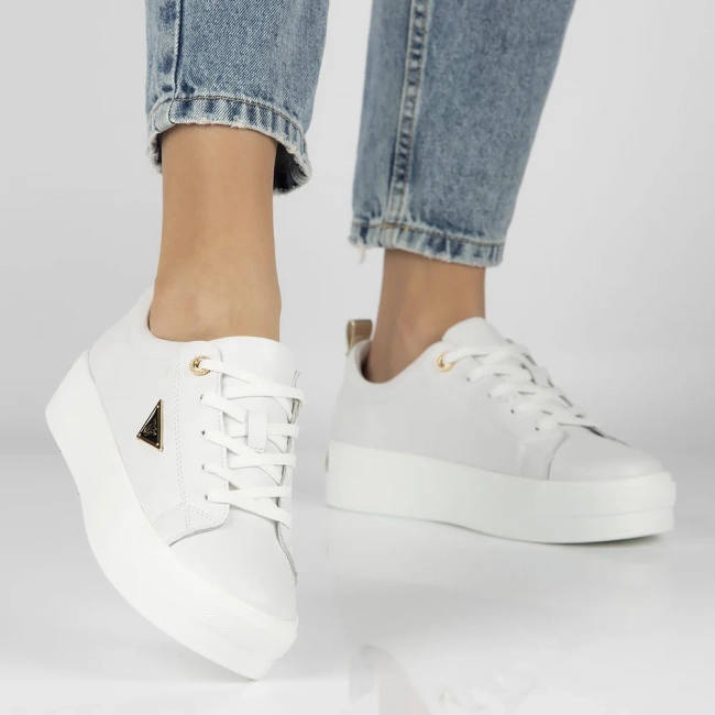 Bílé kožené polobotky Filippo DP3533/24 WH