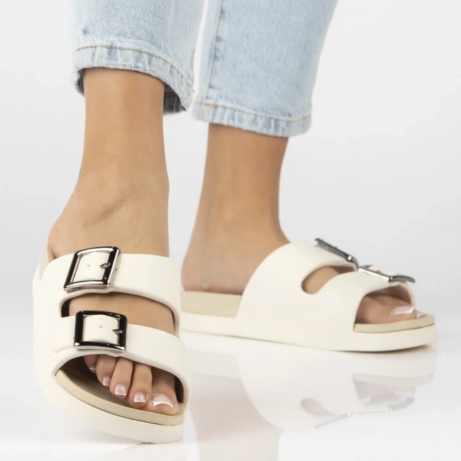 Béžové pantofle Filippo DK7915/26 BE