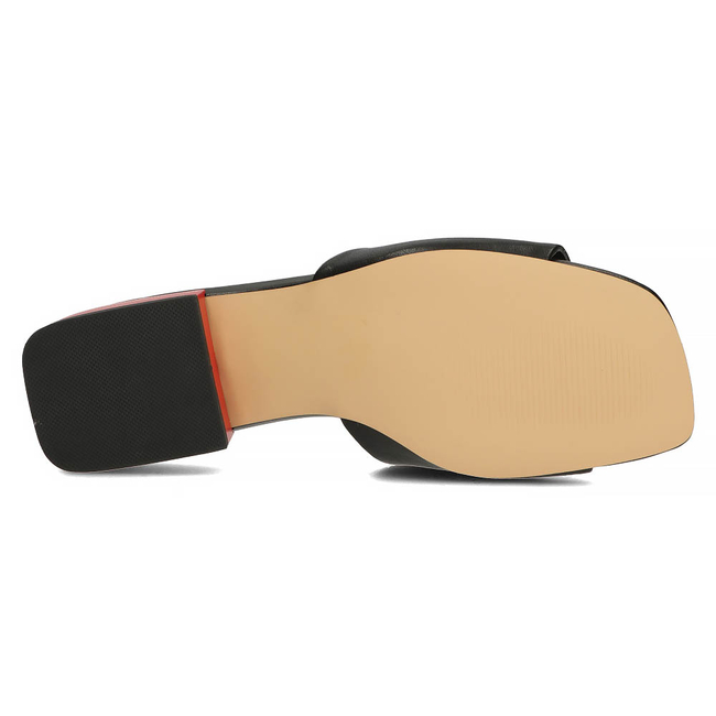 Černé kožené pantofle Filippo DK3721/22 BK