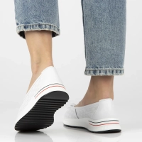Bílé kožené polobotky Filippo DP6718/26 WH