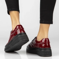 Červené kožené polobotky na klínku Filippo DP8326/26 RD