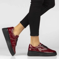 Červené kožené polobotky na klínku Filippo DP8326/26 RD