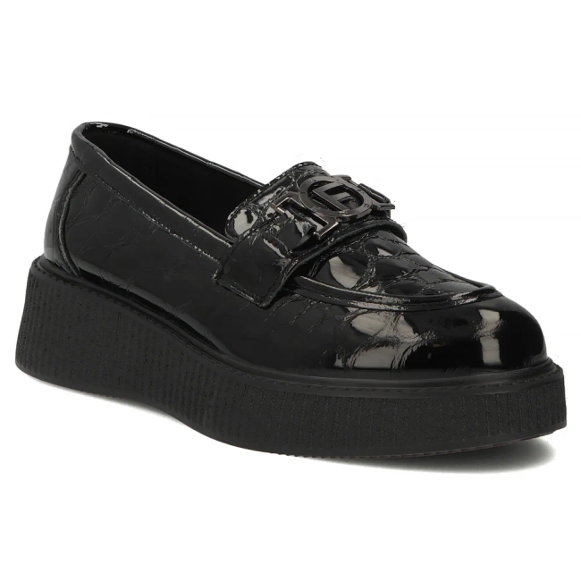 Černé kožené polobotky na platformě Filippo DP8294/26 BK