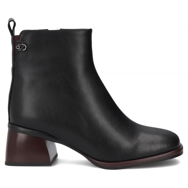 Černé kožené kotníkové boty Filippo DBT8122/26 BK BG