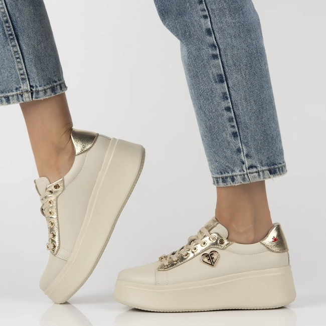 Béžové kožené sneakersy Filippo DP6792/25 BE