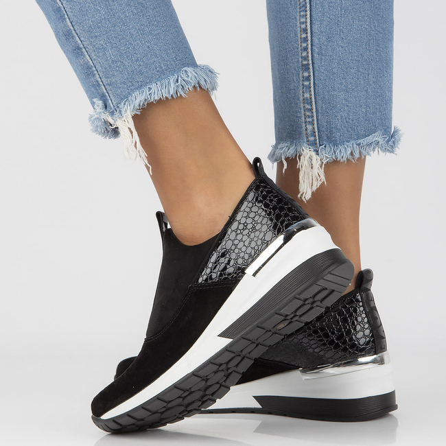 Černé kožené sneakersy Filippo DP1689/21 BK WH