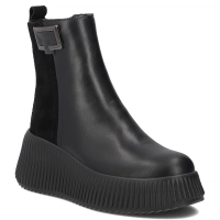 Černé kožené kotníkové boty na platformě Filippo DBT7268/26 BK
